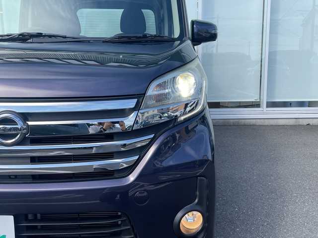 日産 デイズ ルークス ハイウェイスターX 神奈川県 2016(平28)年 5.6万km プレミアムパープルP 純正ナビ（MC315D-W）/フルセグ/Bluetooth/CD/DVD/USB/片側パワースライドドア　/ETC　/ドライブレコーダー　/キセノンヘッドライト　/フォグライト　/電動格納ミラー　/純正フロアマット　/純正アルミホイール　/ABS　/横滑り防止装置　/衝突被害軽減システム/Wエアバック