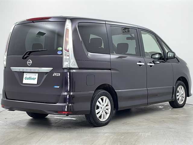 日産 セレナ ハイウェイスター 道央・札幌 2013(平25)年 7.1万km オーロラモーヴ ・4WD/・純正ナビCD&DVD&BT/・バックカメラ/・両側パワースライドドア/・クルーズコントロール/・横滑り防止装置/・ビルトインETC/・純正フロアマット/・HIDヘッドライト/・フォグランプ/・オートライト/・スマートキー/・純正エンジンスターター/・社外スタッドレスタイヤ積込
