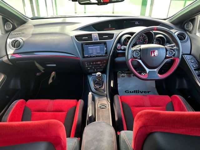 ホンダ シビック タイプR 和歌山県 2016(平28)年 9.1万km チャンピオンシップホワイト 純正7インチナビ/Bluetooth/USB/バックカメラ/ETC2.0/前後ドライブレコーダー/クルーズコントロール/革巻きステアリング/ステアリングスイッチ/LEDヘッドライト/フォグランプ/オートライト/純正19インチAW/純正フロアマット/プッシュスタート/スマートキー/スペアキー/取扱説明書