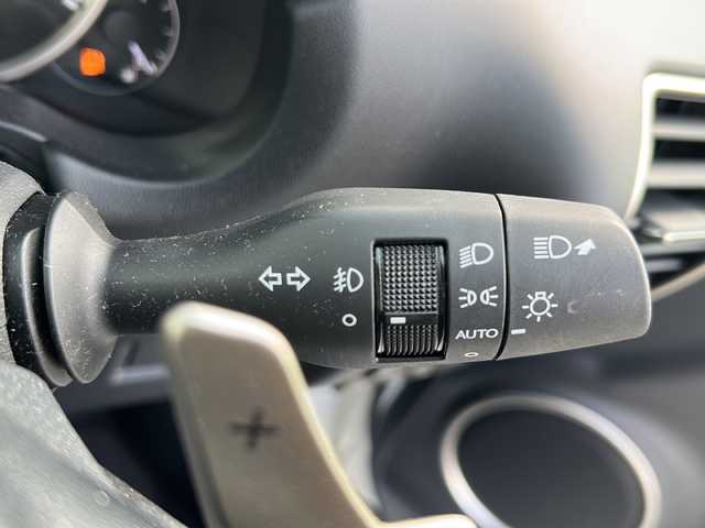 レクサス ＮＸ 300 Fスポーツ 福岡県 2020(令2)年 2万km ホワイトノーヴァガラスフレーク メーカーナビ/【AM/FM/CD/DVD/SD/USB/BT/フルセグTV】/アラウンドビューモニター/サンルーフ/3眼LEDヘッドライト/レクサスセーフティ・レーダークルーズコントロール/ブラインドスポットモニター/パワーバックドア/前席シートヒーター＆エアシート/前席パワーシート/ステアリングヒーター/パドルシフト/ステアリングスイッチ/電動格納ミラー/電動パーキングブレーキ/置くだけ充電