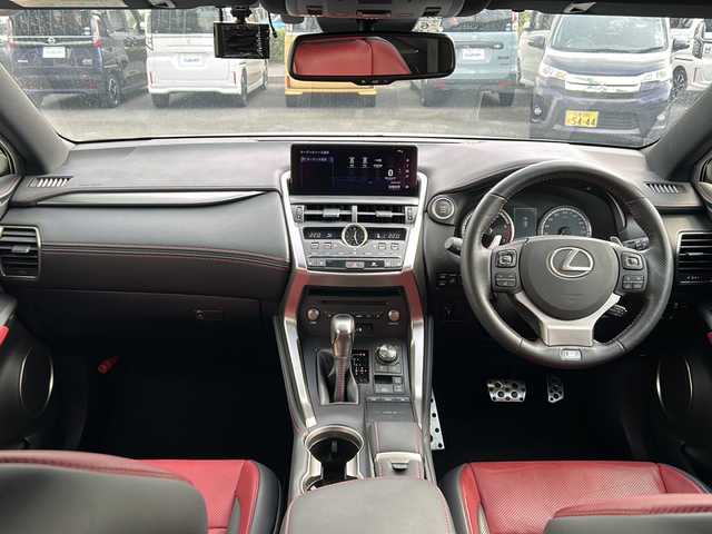 レクサス ＮＸ 300 Fスポーツ 福岡県 2020(令2)年 2万km ホワイトノーヴァガラスフレーク メーカーナビ/【AM/FM/CD/DVD/SD/USB/BT/フルセグTV】/アラウンドビューモニター/サンルーフ/3眼LEDヘッドライト/レクサスセーフティ・レーダークルーズコントロール/ブラインドスポットモニター/パワーバックドア/前席シートヒーター＆エアシート/前席パワーシート/ステアリングヒーター/パドルシフト/ステアリングスイッチ/電動格納ミラー/電動パーキングブレーキ/置くだけ充電