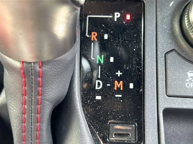 レクサス ＮＸ 300 Fスポーツ 福岡県 2020(令2)年 2万km ホワイトノーヴァガラスフレーク メーカーナビ/【AM/FM/CD/DVD/SD/USB/BT/フルセグTV】/アラウンドビューモニター/サンルーフ/3眼LEDヘッドライト/レクサスセーフティ・レーダークルーズコントロール/ブラインドスポットモニター/パワーバックドア/前席シートヒーター＆エアシート/前席パワーシート/ステアリングヒーター/パドルシフト/ステアリングスイッチ/電動格納ミラー/電動パーキングブレーキ/置くだけ充電