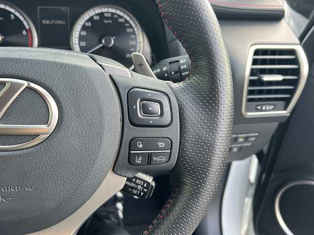 レクサス ＮＸ 300 Fスポーツ 福岡県 2020(令2)年 2万km ホワイトノーヴァガラスフレーク メーカーナビ/【AM/FM/CD/DVD/SD/USB/BT/フルセグTV】/アラウンドビューモニター/サンルーフ/3眼LEDヘッドライト/レクサスセーフティ・レーダークルーズコントロール/ブラインドスポットモニター/パワーバックドア/前席シートヒーター＆エアシート/前席パワーシート/ステアリングヒーター/パドルシフト/ステアリングスイッチ/電動格納ミラー/電動パーキングブレーキ/置くだけ充電