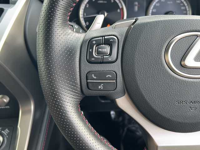 レクサス ＮＸ 300 Fスポーツ 福岡県 2020(令2)年 2万km ホワイトノーヴァガラスフレーク メーカーナビ/【AM/FM/CD/DVD/SD/USB/BT/フルセグTV】/アラウンドビューモニター/サンルーフ/3眼LEDヘッドライト/レクサスセーフティ・レーダークルーズコントロール/ブラインドスポットモニター/パワーバックドア/前席シートヒーター＆エアシート/前席パワーシート/ステアリングヒーター/パドルシフト/ステアリングスイッチ/電動格納ミラー/電動パーキングブレーキ/置くだけ充電