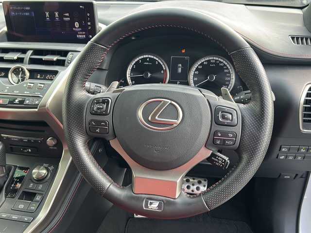 レクサス ＮＸ 300 Fスポーツ 福岡県 2020(令2)年 2万km ホワイトノーヴァガラスフレーク メーカーナビ/【AM/FM/CD/DVD/SD/USB/BT/フルセグTV】/アラウンドビューモニター/サンルーフ/3眼LEDヘッドライト/レクサスセーフティ・レーダークルーズコントロール/ブラインドスポットモニター/パワーバックドア/前席シートヒーター＆エアシート/前席パワーシート/ステアリングヒーター/パドルシフト/ステアリングスイッチ/電動格納ミラー/電動パーキングブレーキ/置くだけ充電