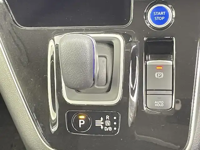 日産 セレナ e－パワー ハイウェイスター V 千葉県 2021(令3)年 4.5万km ブリリアントホワイトパール 禁煙車/エマージェンシーブレーキ/レーンキープアシスト/プロパイロット/ブラインドスポットモニター/純正10型メモリビ/　CD/DVD/BT/フルセグTV/両側パワースライドドア/アラウンドビューモニター/ETC/電子パーキング/オートホールド/ステアリングスイッチ/革巻きステアリング/スマートキー&プッシュスタート/純正16インチアルミホイール/LEDヘッドライト/フォグライト