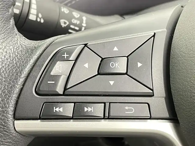 日産 セレナ e－パワー ハイウェイスター V 千葉県 2021(令3)年 4.5万km ブリリアントホワイトパール 禁煙車/エマージェンシーブレーキ/レーンキープアシスト/プロパイロット/ブラインドスポットモニター/純正10型メモリビ/　CD/DVD/BT/フルセグTV/両側パワースライドドア/アラウンドビューモニター/ETC/電子パーキング/オートホールド/ステアリングスイッチ/革巻きステアリング/スマートキー&プッシュスタート/純正16インチアルミホイール/LEDヘッドライト/フォグライト