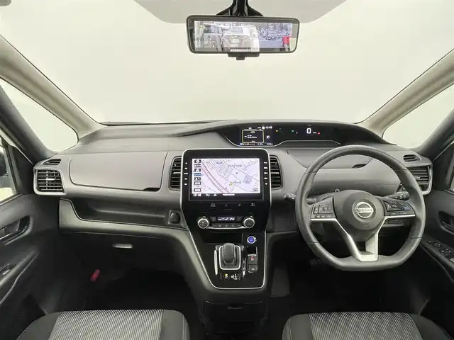 日産 セレナ e－パワー ハイウェイスター V 千葉県 2021(令3)年 4.5万km ブリリアントホワイトパール 禁煙車/エマージェンシーブレーキ/レーンキープアシスト/プロパイロット/ブラインドスポットモニター/純正10型メモリビ/　CD/DVD/BT/フルセグTV/両側パワースライドドア/アラウンドビューモニター/ETC/電子パーキング/オートホールド/ステアリングスイッチ/革巻きステアリング/スマートキー&プッシュスタート/純正16インチアルミホイール/LEDヘッドライト/フォグライト