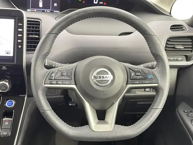 日産 セレナ e－パワー ハイウェイスター V 千葉県 2021(令3)年 4.5万km ブリリアントホワイトパール 禁煙車/エマージェンシーブレーキ/レーンキープアシスト/プロパイロット/ブラインドスポットモニター/純正10型メモリビ/　CD/DVD/BT/フルセグTV/両側パワースライドドア/アラウンドビューモニター/ETC/電子パーキング/オートホールド/ステアリングスイッチ/革巻きステアリング/スマートキー&プッシュスタート/純正16インチアルミホイール/LEDヘッドライト/フォグライト