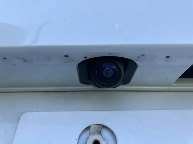 ホンダ ステップワゴン スパーダ eHEV 香川県 2022(令4)年 7.3万km プラチナホワイトパール 純正11.4型ナビ/フルセグTV/純正15.6型リア席モニター/両側パワースライドドア/マルチビューカメラ/ビルトインETC/アダプティブクルーズコントロール/ホンダセンシング/・衝突被害軽減ブレーキ/・車線逸脱防止支援/・前後誤発進抑制/・ブラインドスポットインフォメーション/・標識認識/・オートハイビーム/LEDヘッドランプ/革巻きステアリング/パドルシフト/合皮/撥水加工ファブリックコンビシート/前席シートヒーター/2列目キャプテンシート/オットマン/純正16インチアルミホイール/スマートキー/プッシュエンジンスタート/禁煙車