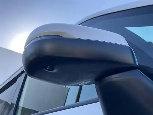 ホンダ ステップワゴン スパーダ eHEV 香川県 2022(令4)年 7.3万km プラチナホワイトパール 純正11.4型ナビ/フルセグTV/純正15.6型リア席モニター/両側パワースライドドア/マルチビューカメラ/ビルトインETC/アダプティブクルーズコントロール/ホンダセンシング/・衝突被害軽減ブレーキ/・車線逸脱防止支援/・前後誤発進抑制/・ブラインドスポットインフォメーション/・標識認識/・オートハイビーム/LEDヘッドランプ/革巻きステアリング/パドルシフト/合皮/撥水加工ファブリックコンビシート/前席シートヒーター/2列目キャプテンシート/オットマン/純正16インチアルミホイール/スマートキー/プッシュエンジンスタート/禁煙車