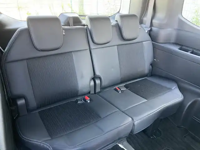 ホンダ ステップワゴン スパーダ eHEV 香川県 2022(令4)年 7.3万km プラチナホワイトパール 純正11.4型ナビ/フルセグTV/純正15.6型リア席モニター/両側パワースライドドア/マルチビューカメラ/ビルトインETC/アダプティブクルーズコントロール/ホンダセンシング/・衝突被害軽減ブレーキ/・車線逸脱防止支援/・前後誤発進抑制/・ブラインドスポットインフォメーション/・標識認識/・オートハイビーム/LEDヘッドランプ/革巻きステアリング/パドルシフト/合皮/撥水加工ファブリックコンビシート/前席シートヒーター/2列目キャプテンシート/オットマン/純正16インチアルミホイール/スマートキー/プッシュエンジンスタート/禁煙車