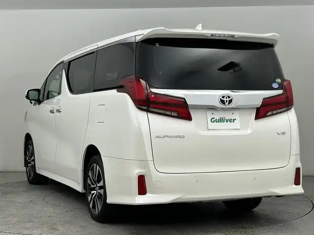 トヨタ アルファード SC 道央・札幌 2018(平30)年 2.3万km ホワイトパールクリスタルシャイン ・ワンオーナー/・４WD/・寒冷地仕様/・アルパイン11インチナビゲーション/　CD/DVD/フルセグ/SD/BT/・社外フリップダウンモニター/・純正ビルトインETC/・バックカメラ/・両側パワースライドドア/・パワーバックドア/・プリクラッシュセーフティ/・レーダークルーズコントロール/・横滑り防止装置/・前後コーナーセンサー/・レーンキープアシスト/・ロードサインアシスト/・先行車発進通知/・オートブレーキホールド/・１００V充電/・前席パワーシート/・レザーシート/・前席シートヒーター/エアシート/・ステアリングヒーター/・オットマン/・オートライト/・オートマチックハイビーム/・LEDヘッドライト/・フロントフォグライト/・純正フロアマット　（助手席/2列目一部欠品）/・スマートキー/・プッシュスタート/・純正AW18インチ/・nanoe