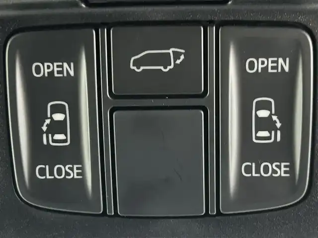 トヨタ アルファード SC 道央・札幌 2018(平30)年 2.3万km ホワイトパールクリスタルシャイン ・ワンオーナー/・４WD/・寒冷地仕様/・アルパイン11インチナビゲーション/　CD/DVD/フルセグ/SD/BT/・社外フリップダウンモニター/・純正ビルトインETC/・バックカメラ/・両側パワースライドドア/・パワーバックドア/・プリクラッシュセーフティ/・レーダークルーズコントロール/・横滑り防止装置/・前後コーナーセンサー/・レーンキープアシスト/・ロードサインアシスト/・先行車発進通知/・オートブレーキホールド/・１００V充電/・前席パワーシート/・レザーシート/・前席シートヒーター/エアシート/・ステアリングヒーター/・オットマン/・オートライト/・オートマチックハイビーム/・LEDヘッドライト/・フロントフォグライト/・純正フロアマット　（助手席/2列目一部欠品）/・スマートキー/・プッシュスタート/・純正AW18インチ/・nanoe