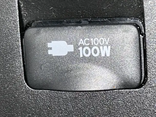 トヨタ アルファード SC 道央・札幌 2018(平30)年 2.3万km ホワイトパールクリスタルシャイン ・ワンオーナー/・４WD/・寒冷地仕様/・アルパイン11インチナビゲーション/　CD/DVD/フルセグ/SD/BT/・社外フリップダウンモニター/・純正ビルトインETC/・バックカメラ/・両側パワースライドドア/・パワーバックドア/・プリクラッシュセーフティ/・レーダークルーズコントロール/・横滑り防止装置/・前後コーナーセンサー/・レーンキープアシスト/・ロードサインアシスト/・先行車発進通知/・オートブレーキホールド/・１００V充電/・前席パワーシート/・レザーシート/・前席シートヒーター/エアシート/・ステアリングヒーター/・オットマン/・オートライト/・オートマチックハイビーム/・LEDヘッドライト/・フロントフォグライト/・純正フロアマット　（助手席/2列目一部欠品）/・スマートキー/・プッシュスタート/・純正AW18インチ/・nanoe