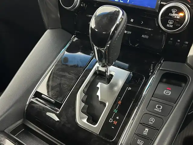 トヨタ アルファード SC 道央・札幌 2018(平30)年 2.3万km ホワイトパールクリスタルシャイン ・ワンオーナー/・４WD/・寒冷地仕様/・アルパイン11インチナビゲーション/　CD/DVD/フルセグ/SD/BT/・社外フリップダウンモニター/・純正ビルトインETC/・バックカメラ/・両側パワースライドドア/・パワーバックドア/・プリクラッシュセーフティ/・レーダークルーズコントロール/・横滑り防止装置/・前後コーナーセンサー/・レーンキープアシスト/・ロードサインアシスト/・先行車発進通知/・オートブレーキホールド/・１００V充電/・前席パワーシート/・レザーシート/・前席シートヒーター/エアシート/・ステアリングヒーター/・オットマン/・オートライト/・オートマチックハイビーム/・LEDヘッドライト/・フロントフォグライト/・純正フロアマット　（助手席/2列目一部欠品）/・スマートキー/・プッシュスタート/・純正AW18インチ/・nanoe