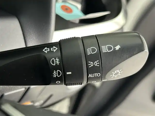 トヨタ アルファード SC 道央・札幌 2018(平30)年 2.3万km ホワイトパールクリスタルシャイン ・ワンオーナー/・４WD/・寒冷地仕様/・アルパイン11インチナビゲーション/　CD/DVD/フルセグ/SD/BT/・社外フリップダウンモニター/・純正ビルトインETC/・バックカメラ/・両側パワースライドドア/・パワーバックドア/・プリクラッシュセーフティ/・レーダークルーズコントロール/・横滑り防止装置/・前後コーナーセンサー/・レーンキープアシスト/・ロードサインアシスト/・先行車発進通知/・オートブレーキホールド/・１００V充電/・前席パワーシート/・レザーシート/・前席シートヒーター/エアシート/・ステアリングヒーター/・オットマン/・オートライト/・オートマチックハイビーム/・LEDヘッドライト/・フロントフォグライト/・純正フロアマット　（助手席/2列目一部欠品）/・スマートキー/・プッシュスタート/・純正AW18インチ/・nanoe