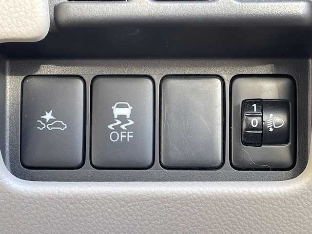 日産 デイズ ルークス X Vセレ +SeftyⅡ 宮城県 2014(平26)年 2.4万km ホワイトパール 登録時走行距離24021km/SDナビ/フルセグTV/CD/DVD/Bluetooth/全方位カメラ/横滑り防止装置/衝突軽減ブレーキ/ドライブレコーダー/片側パワースライドドア/純正フロアマット/コーナーセンサー/フルフラットシート