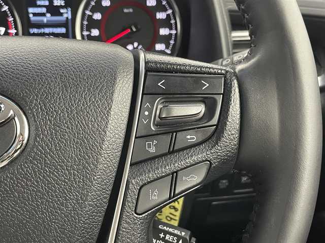 トヨタ アルファード S Cパッケージ 埼玉県 2020(令2)年 2万km ホワイトパールクリスタルシャイン 純正ディスプレイナビ/フルセグTV Bluetooth USB/バックカメラ/純正フリップダウンモニター/トヨタセーフティセンス/プリクラッシュセーフティ/レーダークルーズコントロール/パワーバックドア/コーナーセンサー /両側パワースライドドア/三眼LEDオートライト/オートマチックハイビーム/メモリーシート /シートヒーター /シートベンチレーション /前後ドライブレコーダー /ステアリングスイッチ/ステアリングヒーター/ビルトインETC/スマートキー/プッシュスタート