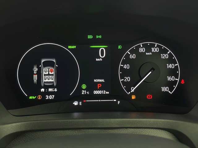 ホンダ ヴェゼル ハイブリッド e:HEV Z 新潟県 2025(令7)年 0.1万km未満 プラチナホワイトパール 4WD/ホンダセンシング/純正ナビ/　　フルセグ/BT/USB/AppleCarPlay/AndroidAuto/バックカメラ/パワーバックドア/レーダークルーズコントロール/LEDオートライト/Fフォグ/ハーフレザーシート/シートヒーター/純正18インチアルミホイール/パドルシフト/ステアリングスイッチ/ステリングヒーター/USBポート/TypeCポート/置くだけ充電/ブラインドスポットモニター/スマートキー/ビルトインETC2.0