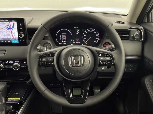 ホンダ ヴェゼル ハイブリッド e:HEV Z 新潟県 2025(令7)年 0.1万km未満 プラチナホワイトパール 4WD/ホンダセンシング/純正ナビ/　　フルセグ/BT/USB/AppleCarPlay/AndroidAuto/バックカメラ/パワーバックドア/レーダークルーズコントロール/LEDオートライト/Fフォグ/ハーフレザーシート/シートヒーター/純正18インチアルミホイール/パドルシフト/ステアリングスイッチ/ステリングヒーター/USBポート/TypeCポート/置くだけ充電/ブラインドスポットモニター/スマートキー/ビルトインETC2.0