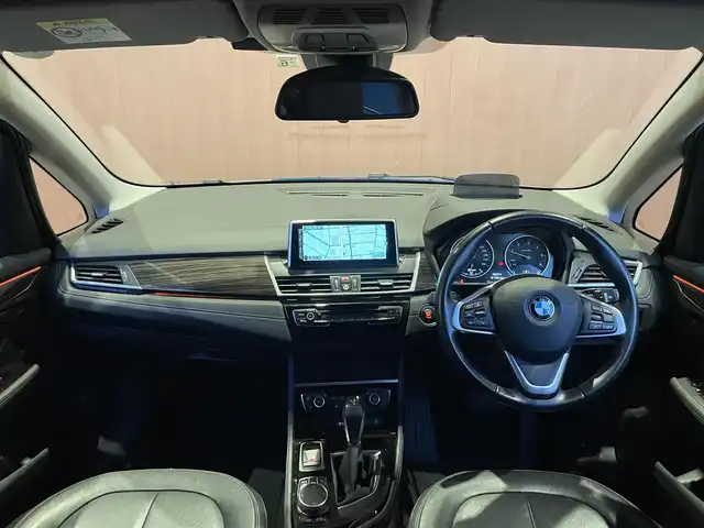 ＢＭＷ ２１８ｄ グランツアラー ラグジュアリー 愛知県 2016(平28)年 6.2万km アルピンホワイトⅢ 純正ＨＤＤナビ　/前席パワーシート　/運転席シートメモリー　/前席シートヒーター　/ＡＣＣ　/衝突軽減装置　/バックカメラ　/パークアシスト　/社外フルセグＴＶ　/ＨＩＤヘッドライト　/オートライト　/ＨＵＤ/アンビエントライト/パワーバックドア