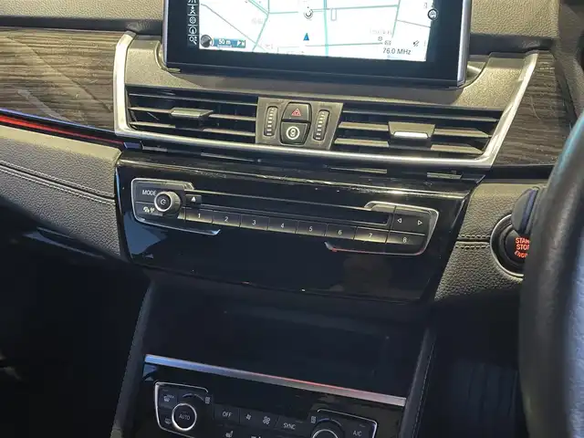 ＢＭＷ ２１８ｄ グランツアラー ラグジュアリー 愛知県 2016(平28)年 6.2万km アルピンホワイトⅢ 純正ＨＤＤナビ　/前席パワーシート　/運転席シートメモリー　/前席シートヒーター　/ＡＣＣ　/衝突軽減装置　/バックカメラ　/パークアシスト　/社外フルセグＴＶ　/ＨＩＤヘッドライト　/オートライト　/ＨＵＤ/アンビエントライト/パワーバックドア