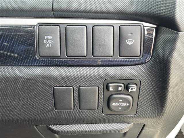 トヨタ エスティマ アエラス 道央・札幌 2013(平25)年 11.1万km ホワイトパールクリスタルシャイン (株)IDOMが運営する【じしゃロン札幌店】の自社ローン専用車両になります。こちらは現金またはオートローンご利用時の価格です。自社ローンご希望の方は別途その旨お申付け下さい。/純正HDDナビ/フルセグテレビ/バックカメラ/クルーズコントロール/ドアバイザー/プッシュスタート/両側パワースライドドア/ETC/HIDヘッドライト/オートライト/ステアリングスイッチ/革巻きステアリング/電動格納ミラー/ワイパーデアイサー/純正フロアマット/スマートキー