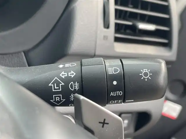 スバル インプレッサ ＸＶ 2．0i－L アイサイト 道東・釧路十勝 2013(平25)年 3.8万km サテンホワイトパール 4WD/純正ナビ/(FM AM CD DVD BT フルセグTV)/バックカメラ/衝突軽減ブレーキ/レーダークルーズコントロール/パワーシート/プッシュスタート/スマートキー/HID/ETC/パドルシフト/オートライト/ドアバイザー/フロアマット/革巻きステアリング