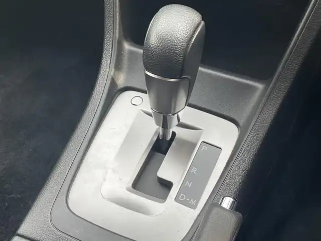スバル インプレッサ ＸＶ 2．0i－L アイサイト 道東・釧路十勝 2013(平25)年 3.8万km サテンホワイトパール 4WD/純正ナビ/(FM AM CD DVD BT フルセグTV)/バックカメラ/衝突軽減ブレーキ/レーダークルーズコントロール/パワーシート/プッシュスタート/スマートキー/HID/ETC/パドルシフト/オートライト/ドアバイザー/フロアマット/革巻きステアリング
