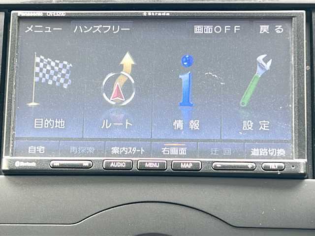 日産 ノート X 千葉県 2017(平29)年 5.7万km ブリリアントホワイトパール 社外メモリナビ/ワンセグTV/Bluetooth/CD/ラジオ/衝突軽減ブレーキ/レーンキープアシスト/ドアバイザー/スマートキー