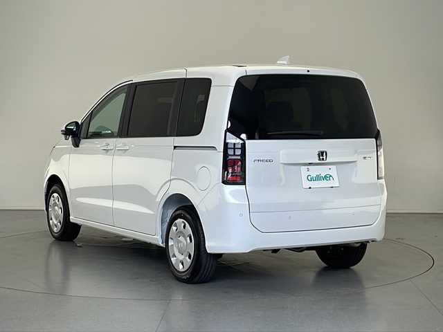 ホンダ フリード ハイブリット e:HEV AIR 長野県 2025(令7)年 0.1万km未満 プラチナホワイトパール 4WD/寒冷地仕様/純正9インチナビ　LXM-242ZFNI/（フルセグ/Bluetooth/AppleCarPlay/AndroidAuto)/バックカメラ/衝突軽減ブレーキ/レーンキープアシスト/レーダークルーズコントロール/前後コーナーセンサー/踏み間違い防止/標識認識機能/先行車発進機能/両側電動スライドドア/前席シートヒーター/LEDヘッドライト/オートライト/電子パーキングブレーキ/ブレーキホールド/ステアリングスイッチ/取扱説明書/保証書/スマートキー/スペアキー