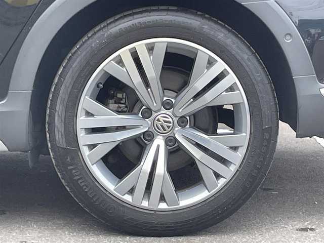 フォルクスワーゲン パサート オールトラック TDI 4モーション アドバンス 青森県 2019(平31)年 3.1万km ディープブラックパールエフェクト /4WD/ディーゼル/ターボ/プリクラッシュブレーキシステム/レーンキープアシストシステム/アラウンドビューカメラ/駐車支援システム/アダプティブクルーズコントロール/純正9インチメーカーナビ/・フルセグTV/BT/DVD/AppleCarPlay/AndroidAuto/バーチャルコックピット/黒革シート/シートヒーター/ベンチレーター/運転席マッサージ機能付き/ステアヒーター/パドルシフト/パワーバックドア/オートライトLED/フォグ/ヘットライトウオッシャー/純正18インチアルミホイール/置くだけ充電/ETC2.0/スマートエントリー/スタートシステム/シルバールーフレール/アイドリングストップ/純正フロアマット/リア7面プライバシーガラス/ミラーヒーター/電動格納ミラー/取扱説明書/保証書
