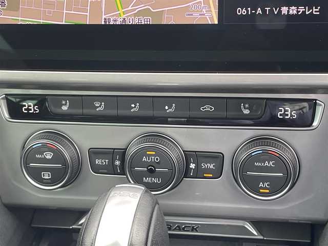 フォルクスワーゲン パサート オールトラック TDI 4モーション アドバンス 青森県 2019(平31)年 3.1万km ディープブラックパールエフェクト /4WD/ディーゼル/ターボ/プリクラッシュブレーキシステム/レーンキープアシストシステム/アラウンドビューカメラ/駐車支援システム/アダプティブクルーズコントロール/純正9インチメーカーナビ/・フルセグTV/BT/DVD/AppleCarPlay/AndroidAuto/バーチャルコックピット/黒革シート/シートヒーター/ベンチレーター/運転席マッサージ機能付き/ステアヒーター/パドルシフト/パワーバックドア/オートライトLED/フォグ/ヘットライトウオッシャー/純正18インチアルミホイール/置くだけ充電/ETC2.0/スマートエントリー/スタートシステム/シルバールーフレール/アイドリングストップ/純正フロアマット/リア7面プライバシーガラス/ミラーヒーター/電動格納ミラー/取扱説明書/保証書