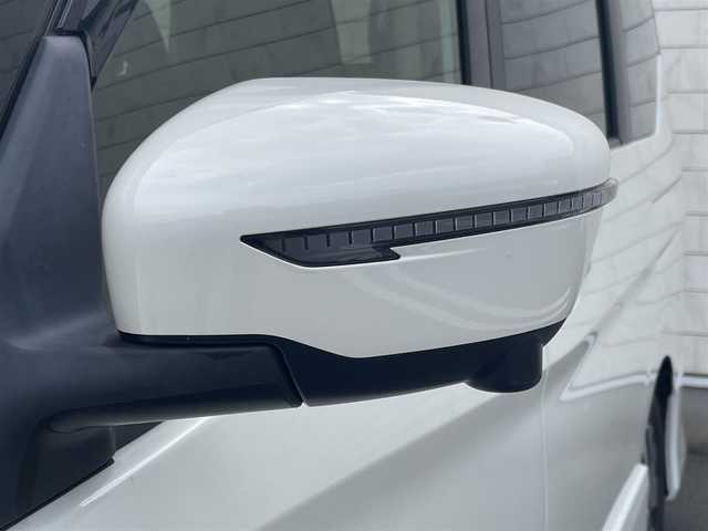 日産 セレナ ハイウェイスターVセレクションⅡ 福岡県 2019(令1)年 3.5万km ブリリアントホワイトパール 純正9型ナビ(フルセグ/TV/CD/DVD/BT)アラウンドビューモニター後席モニタープロパイロットエマージェンシーブレーキコーナーセンサー両側電動パワスラ前後ドラレコETCデジタルインナーミラーUSBポート純正ヘットライト/純正16インチアルミホイールスマートキープッシュスタート