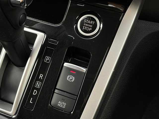 日産 セレナ ハイウェイスターVセレクションⅡ 福岡県 2019(令1)年 3.5万km ブリリアントホワイトパール 純正9型ナビ(フルセグ/TV/CD/DVD/BT)アラウンドビューモニター後席モニタープロパイロットエマージェンシーブレーキコーナーセンサー両側電動パワスラ前後ドラレコETCデジタルインナーミラーUSBポート純正ヘットライト/純正16インチアルミホイールスマートキープッシュスタート