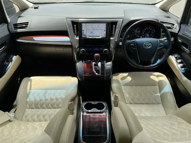 トヨタ アルファード G 滋賀県 2015(平27)年 3.9万km ホワイトパールクリスタルシャイン 純正9型ナビ/（BT/CD/DVD/TV/AppleCarPlay/AndroidAuto）/両側電動スライドドア/モデリスタエアロ/後席フリップダウンモニター/バックカメラ/前方ドライブレコーダー/ビルトインETC/パワーシート/クルーズコントロール/前後クリアランスソナー/オートライト/電動パーキング/オートホールド/MT付AT/ステアリングスイッチ/プッシュスタート/スマートキー