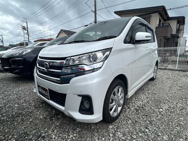 日産 デイズ ハイウェイスターX 埼玉県 2018(平30)年 1.5万km パール 純正ナビゲーション/前後パークセンサー/地デジ/HIDヘッドライト/スマートキー/純正14インチアルミホイール