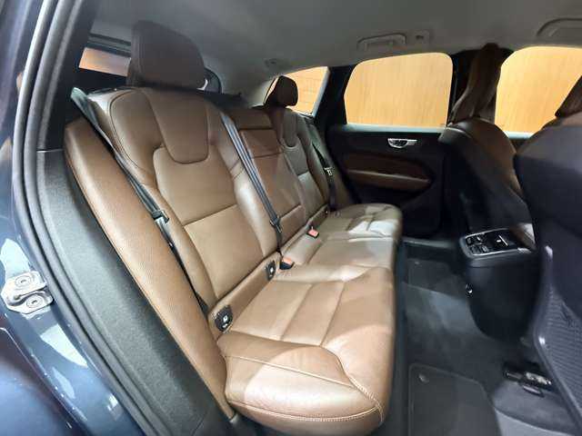 ボルボ ＸＣ６０ T5 AWD モーメンタム 千葉県 2019(令1)年 5.3万km デニムブルーメタリック ＡＣＣ　/茶革　/ナビ　/ＴＶ　/ＣａｒＰｌａｙ　/３６０°シートヒーター　/電動リアゲート　/パーキングアシスト　/ＬＥＤヘッドライト　/ハイパフォーマンスオーディオ　/衝突軽減Ｂ　/ＢＳＭ　/ＬＫＡ　　/ＥＴＣ　/禁煙車
