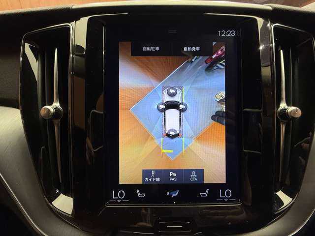 ボルボ ＸＣ６０ T5 AWD モーメンタム 千葉県 2019(令1)年 5.3万km デニムブルーメタリック ＡＣＣ　/茶革　/ナビ　/ＴＶ　/ＣａｒＰｌａｙ　/３６０°シートヒーター　/電動リアゲート　/パーキングアシスト　/ＬＥＤヘッドライト　/ハイパフォーマンスオーディオ　/衝突軽減Ｂ　/ＢＳＭ　/ＬＫＡ　　/ＥＴＣ　/禁煙車