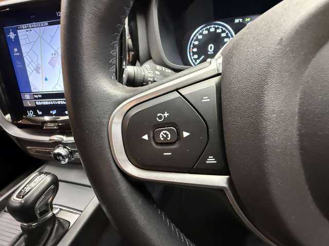 ボルボ ＸＣ６０ T5 AWD モーメンタム 千葉県 2019(令1)年 5.3万km デニムブルーメタリック ＡＣＣ　/茶革　/ナビ　/ＴＶ　/ＣａｒＰｌａｙ　/３６０°シートヒーター　/電動リアゲート　/パーキングアシスト　/ＬＥＤヘッドライト　/ハイパフォーマンスオーディオ　/衝突軽減Ｂ　/ＢＳＭ　/ＬＫＡ　　/ＥＴＣ　/禁煙車