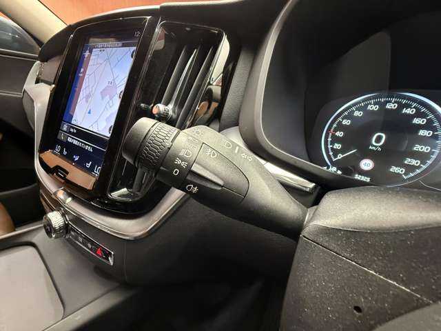 ボルボ ＸＣ６０ T5 AWD モーメンタム 千葉県 2019(令1)年 5.3万km デニムブルーメタリック ＡＣＣ　/茶革　/ナビ　/ＴＶ　/ＣａｒＰｌａｙ　/３６０°シートヒーター　/電動リアゲート　/パーキングアシスト　/ＬＥＤヘッドライト　/ハイパフォーマンスオーディオ　/衝突軽減Ｂ　/ＢＳＭ　/ＬＫＡ　　/ＥＴＣ　/禁煙車