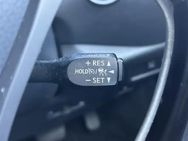 トヨタ Ｃ－ＨＲ G モード ネロセーフティプラスⅢ 静岡県 2023(令5)年 5.7万km ブラックマイカ ワンオーナー　/純正マルチメディア　/・Ｂｌｕｅｔｏｏｔｈ接続　/・USB入力端子/・Ａｐｐｌｅ　ＣａｒＰｌａｙ　/・Ａｎｄｒｏｉｄ　Ａｕｔｏ　/トヨタセーフティーセンス　/・プリクラッシュセーフティ/・レーンディパーチャーアラート/・オートマチックハイビーム/・レーダークルーズコントロール/ＢＳＭ/パノラミックビューモニター/プッシュスタート　/スマートキー　/電動パーキングブレーキ/オートブレーキホールド/前席シートヒーター/ＬＥＤオートライト/ビルトインETC/取扱説明書/保証書