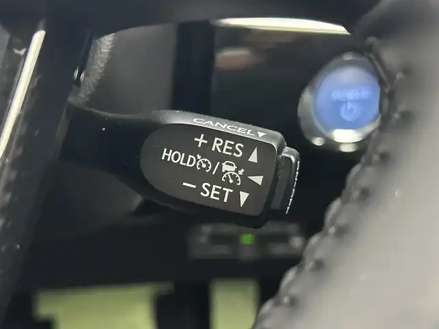 トヨタ プリウス SセーフティプラスⅡ 千葉県 2021(令3)年 5.1万km アティチュードブラックマイカ 純正９型SDナビ/TRDエアロ（F・R）/社外リアスポイラー/社外マフラー/トヨタセーフティセンス/プリクラッシュセーフティ/レーントレーシングアラート/クリアランスソナー/パーキングサポートブレーキ/ブラインドスポットモニター/ふらつき検知/レーダークルーズコントロール/アイドリングストップ/ウィンカーミラー/ドアバイザー/プッシュスタート/ETC/電動格納サイドミラー/EVモード/自動防眩ルームミラー/LEDヘッドライト（オートライト付き）/フォグランプ