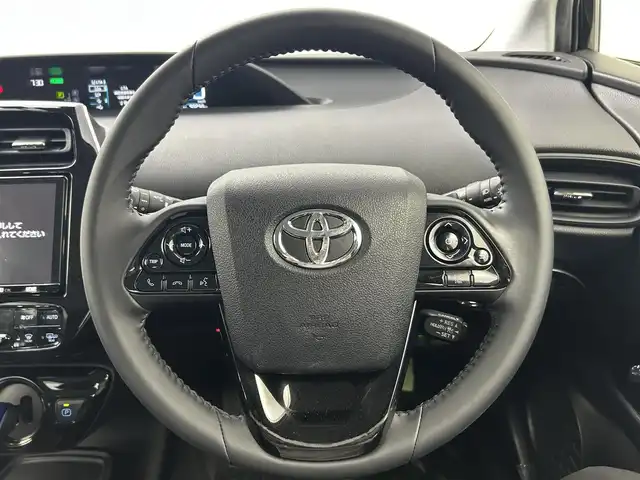 トヨタ プリウス SセーフティプラスⅡ 千葉県 2021(令3)年 5.1万km アティチュードブラックマイカ 純正９型SDナビ/TRDエアロ（F・R）/社外リアスポイラー/社外マフラー/トヨタセーフティセンス/プリクラッシュセーフティ/レーントレーシングアラート/クリアランスソナー/パーキングサポートブレーキ/ブラインドスポットモニター/ふらつき検知/レーダークルーズコントロール/アイドリングストップ/ウィンカーミラー/ドアバイザー/プッシュスタート/ETC/電動格納サイドミラー/EVモード/自動防眩ルームミラー/LEDヘッドライト（オートライト付き）/フォグランプ