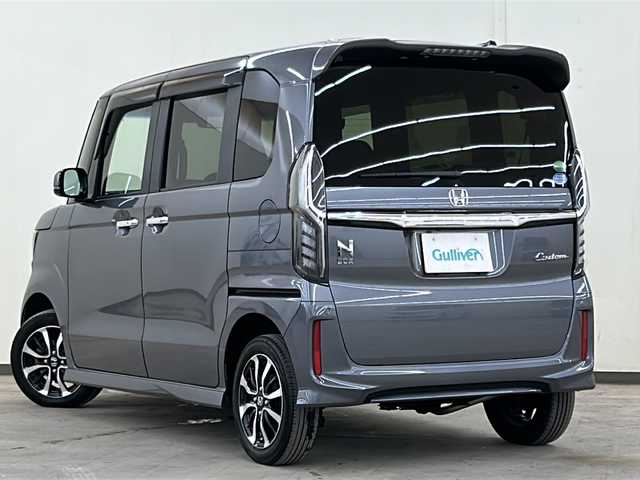ホンダ Ｎ ＢＯＸ カスタム G L ホンダセンシング 道央・札幌 2017(平29)年 5.5万km シャイニンググレーM /4WD//純正ナビ：VXU-185NBi/(CD/DVD/BT/SD/フルセグ/ラジオ)//寒冷地仕様//ホンダセンシング//バックカメラ//片側パワースライドドア//レーダークルーズコントロール//ビルトインETC//純正エンジンスターター //横滑り防止装置//レーンキープアシスト//オートエアコン//オートライト//フォグライト//シートヒーター（運転席、助手席）//スペアキー1本