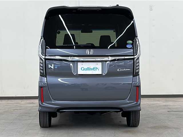 ホンダ Ｎ ＢＯＸ カスタム G L ホンダセンシング 道央・札幌 2017(平29)年 5.5万km シャイニンググレーM /4WD//純正ナビ：VXU-185NBi/(CD/DVD/BT/SD/フルセグ/ラジオ)//寒冷地仕様//ホンダセンシング//バックカメラ//片側パワースライドドア//レーダークルーズコントロール//ビルトインETC//純正エンジンスターター //横滑り防止装置//レーンキープアシスト//オートエアコン//オートライト//フォグライト//シートヒーター（運転席、助手席）//スペアキー1本