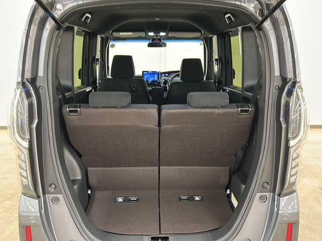 ホンダ Ｎ ＢＯＸ カスタム G L ホンダセンシング 道央・札幌 2017(平29)年 5.5万km シャイニンググレーM /4WD//純正ナビ：VXU-185NBi/(CD/DVD/BT/SD/フルセグ/ラジオ)//寒冷地仕様//ホンダセンシング//バックカメラ//片側パワースライドドア//レーダークルーズコントロール//ビルトインETC//純正エンジンスターター //横滑り防止装置//レーンキープアシスト//オートエアコン//オートライト//フォグライト//シートヒーター（運転席、助手席）//スペアキー1本