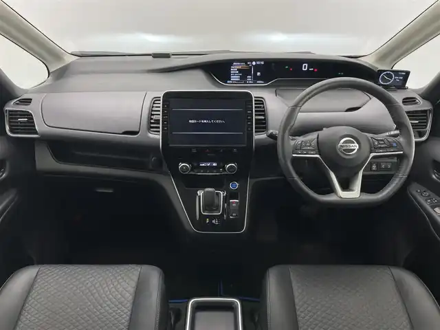 日産 セレナ e－パワー ハイウェイスター V 愛知県 2020(令2)年 4.6万km ブリリアントホワイトパール 純正１０型ナビ　後席モニター　BSM　デジイン　ハンズフリーパワスラ　黒ハーフレザー　追従クルコン　禁煙車　フルTV　DVD 全方位カメラ　車線逸脱　衝突軽減　ETC　LEDオートライト　ドラレコ　コーナーセンサー　USB　純正マット　純正１５インチAW　ブルーレイ再生　プロパイロット