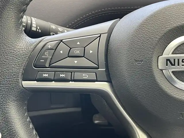 日産 セレナ e－パワー ハイウェイスター V 愛知県 2020(令2)年 4.6万km ブリリアントホワイトパール 純正１０型ナビ　後席モニター　BSM　デジイン　ハンズフリーパワスラ　黒ハーフレザー　追従クルコン　禁煙車　フルTV　DVD 全方位カメラ　車線逸脱　衝突軽減　ETC　LEDオートライト　ドラレコ　コーナーセンサー　USB　純正マット　純正１５インチAW　ブルーレイ再生　プロパイロット